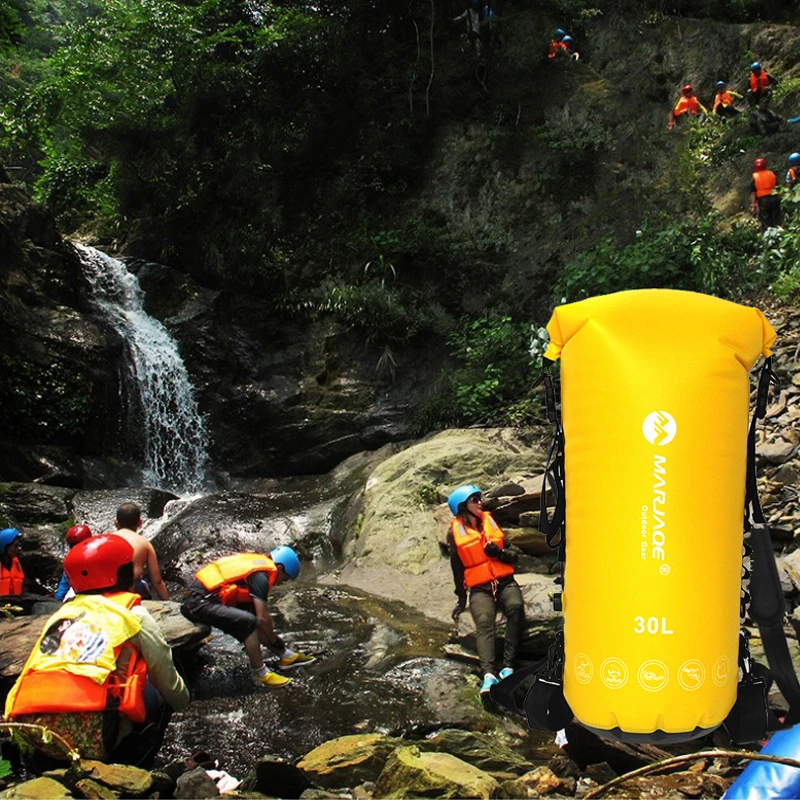 30L Professional IPX7 Waterpro - Snorkel Dry Top のレビューと価格